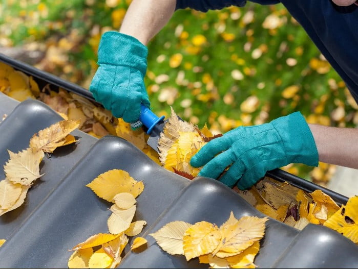 Eavestrough and siding installation — GTA